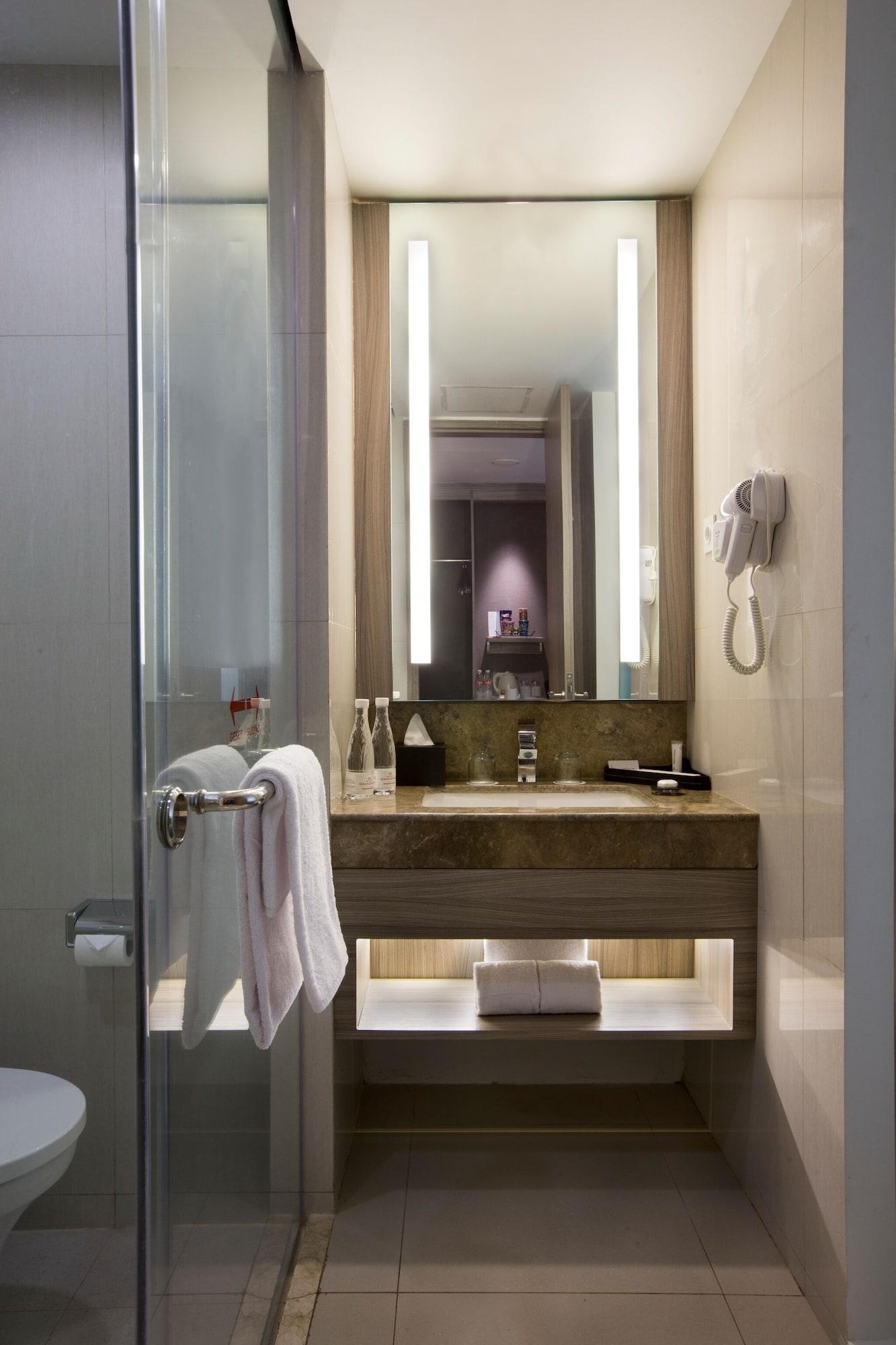 Hotel Grandhika Iskandarsyah Джакарта Екстер'єр фото