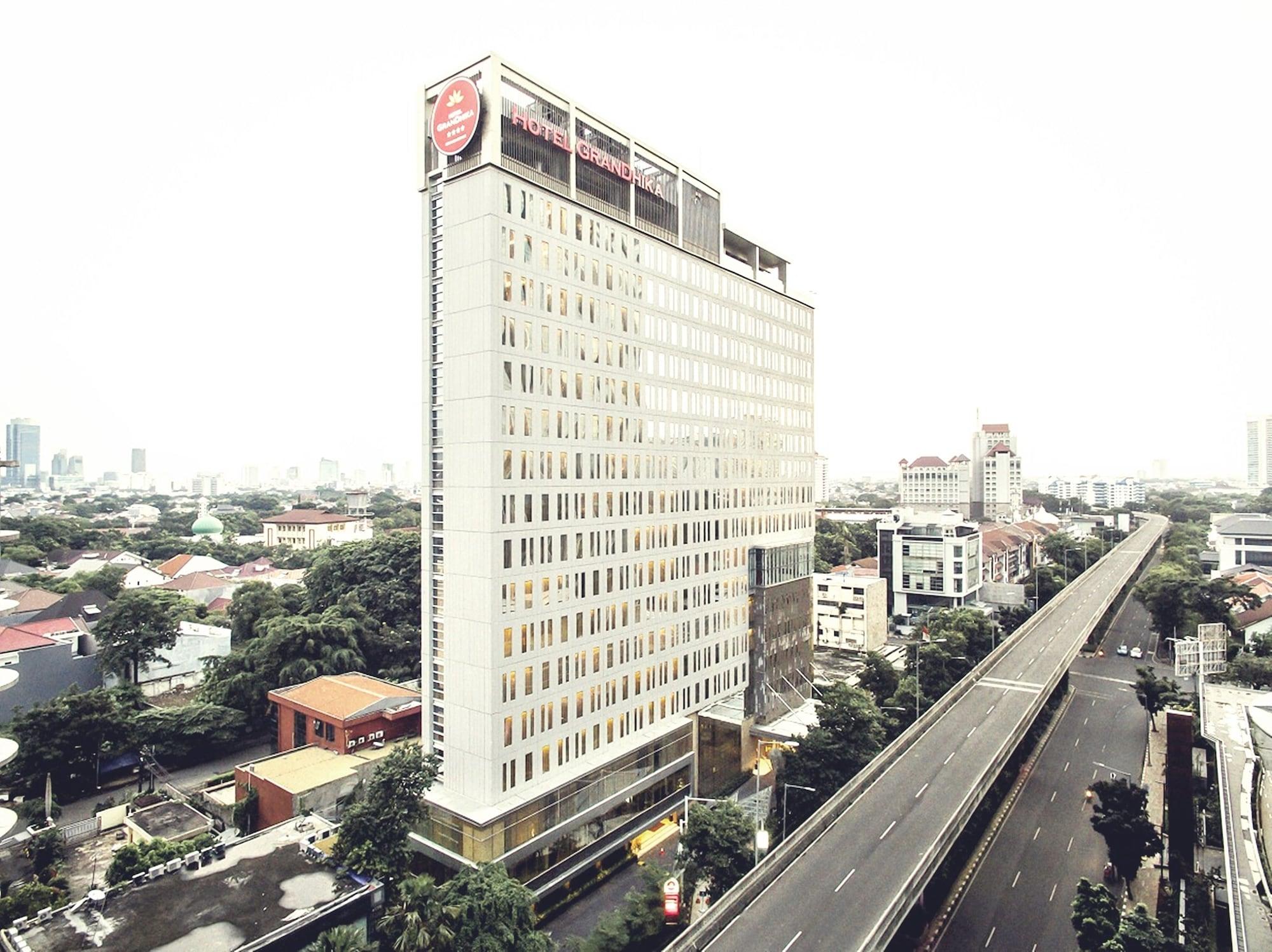 Hotel Grandhika Iskandarsyah Джакарта Екстер'єр фото