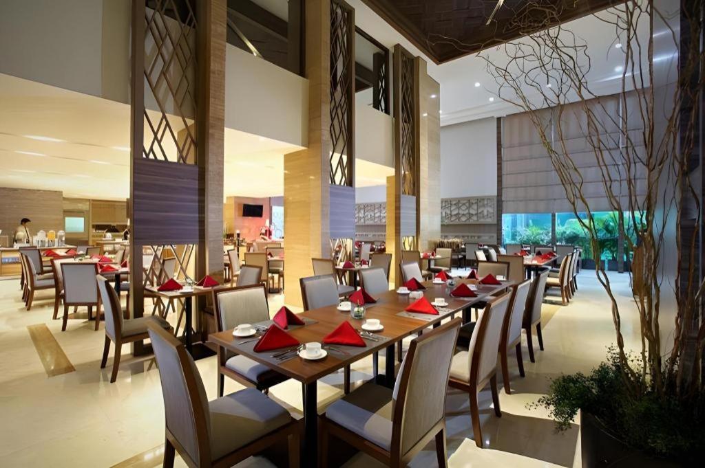 Hotel Grandhika Iskandarsyah Джакарта Екстер'єр фото