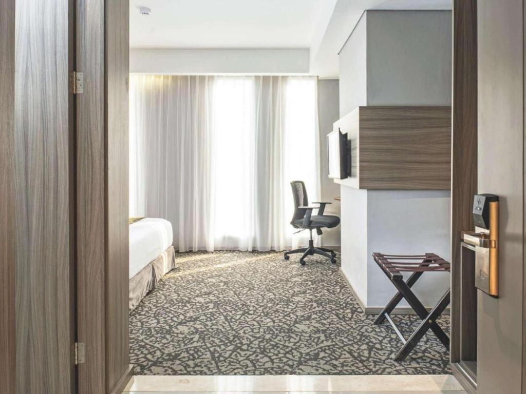 Hotel Grandhika Iskandarsyah Джакарта Екстер'єр фото