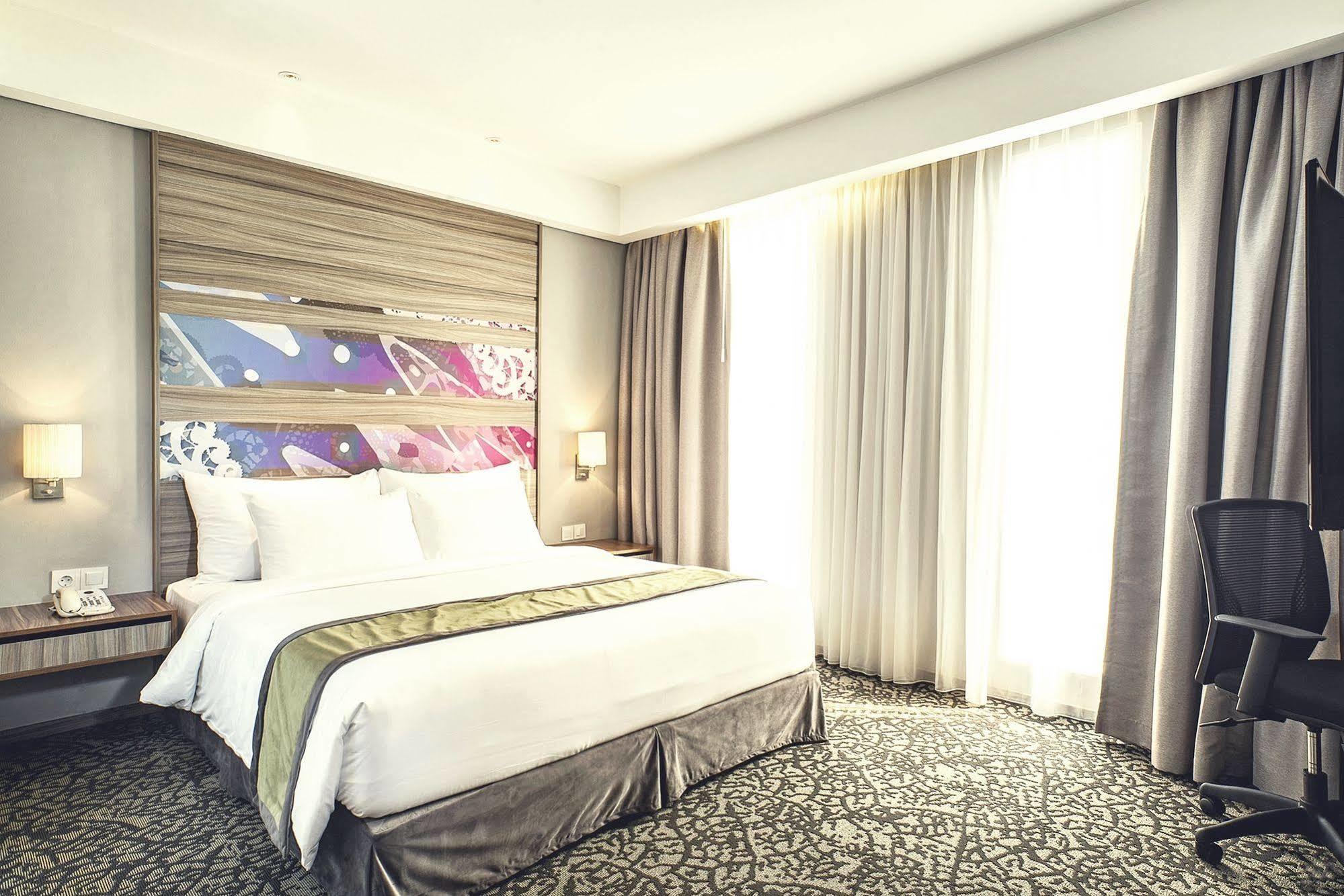 Hotel Grandhika Iskandarsyah Джакарта Екстер'єр фото