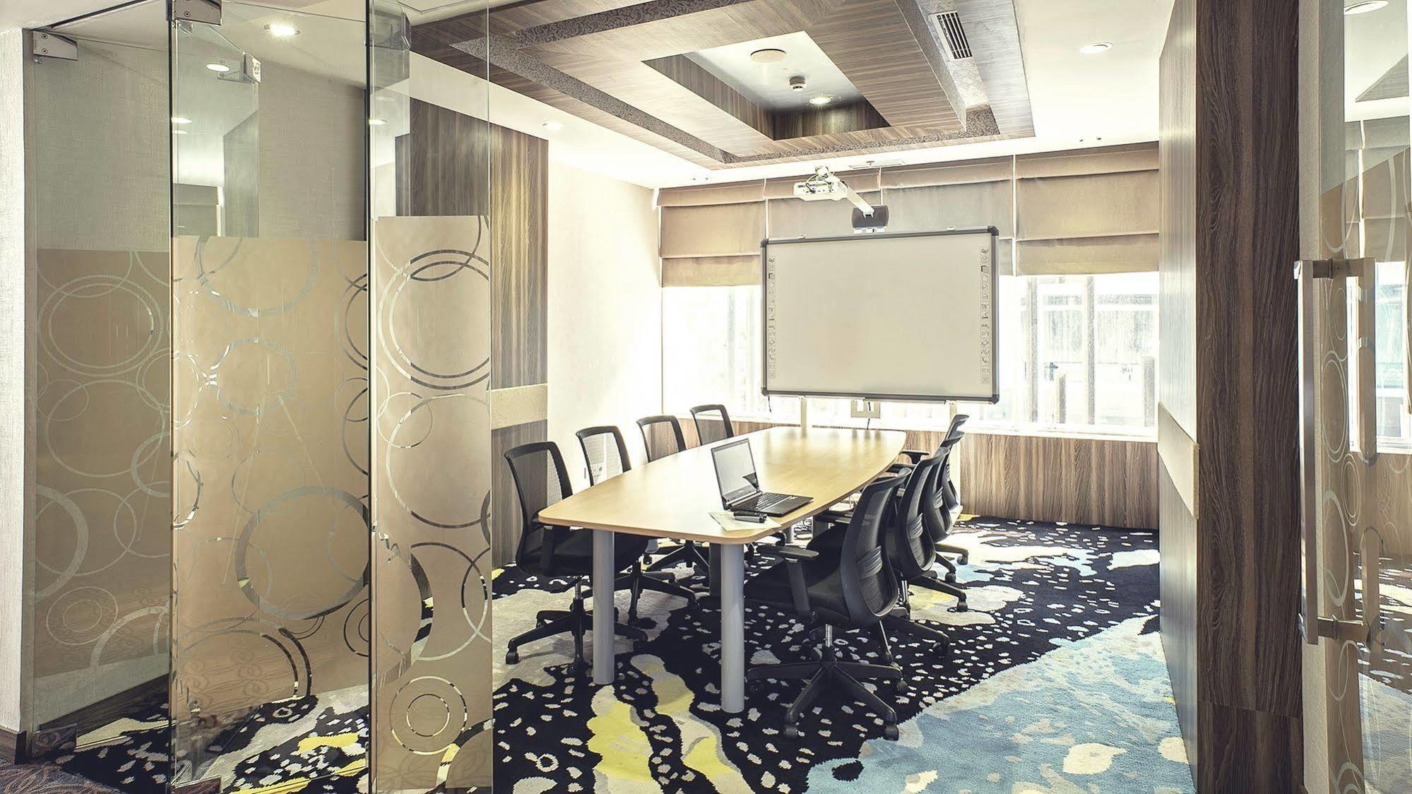 Hotel Grandhika Iskandarsyah Джакарта Екстер'єр фото