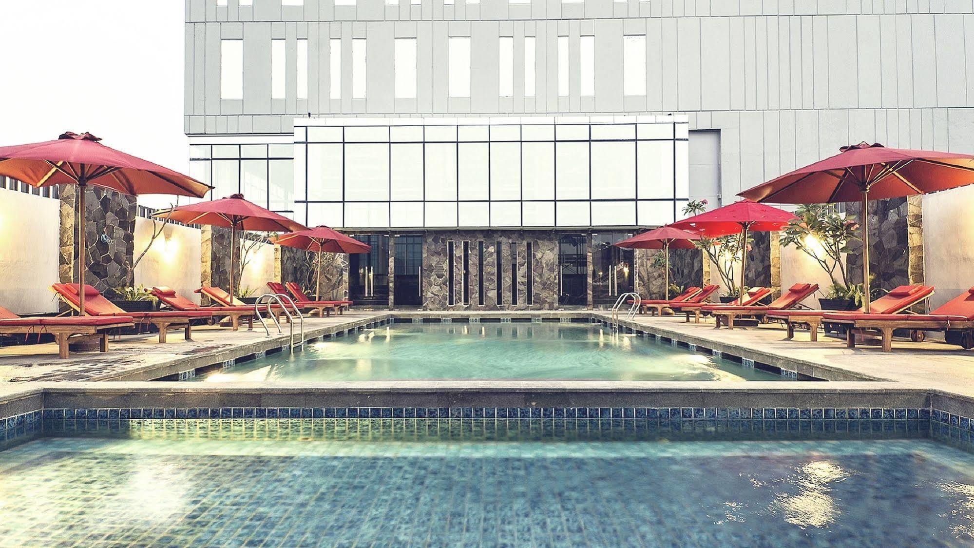 Hotel Grandhika Iskandarsyah Джакарта Екстер'єр фото
